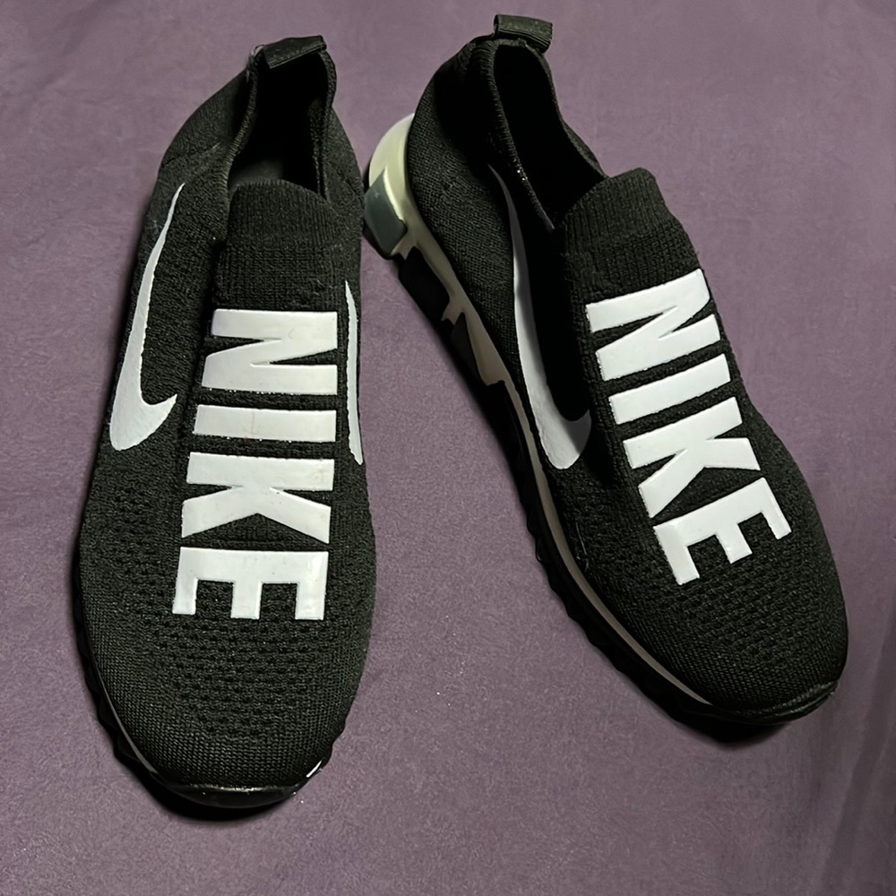 Nike Slip On sz 10
